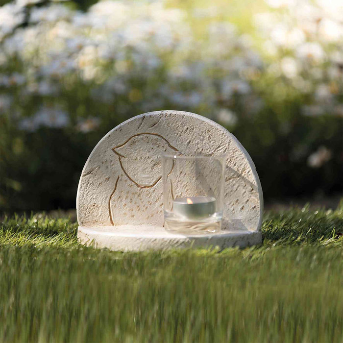 Piedra Conmemorativa con Silueta de Gato
