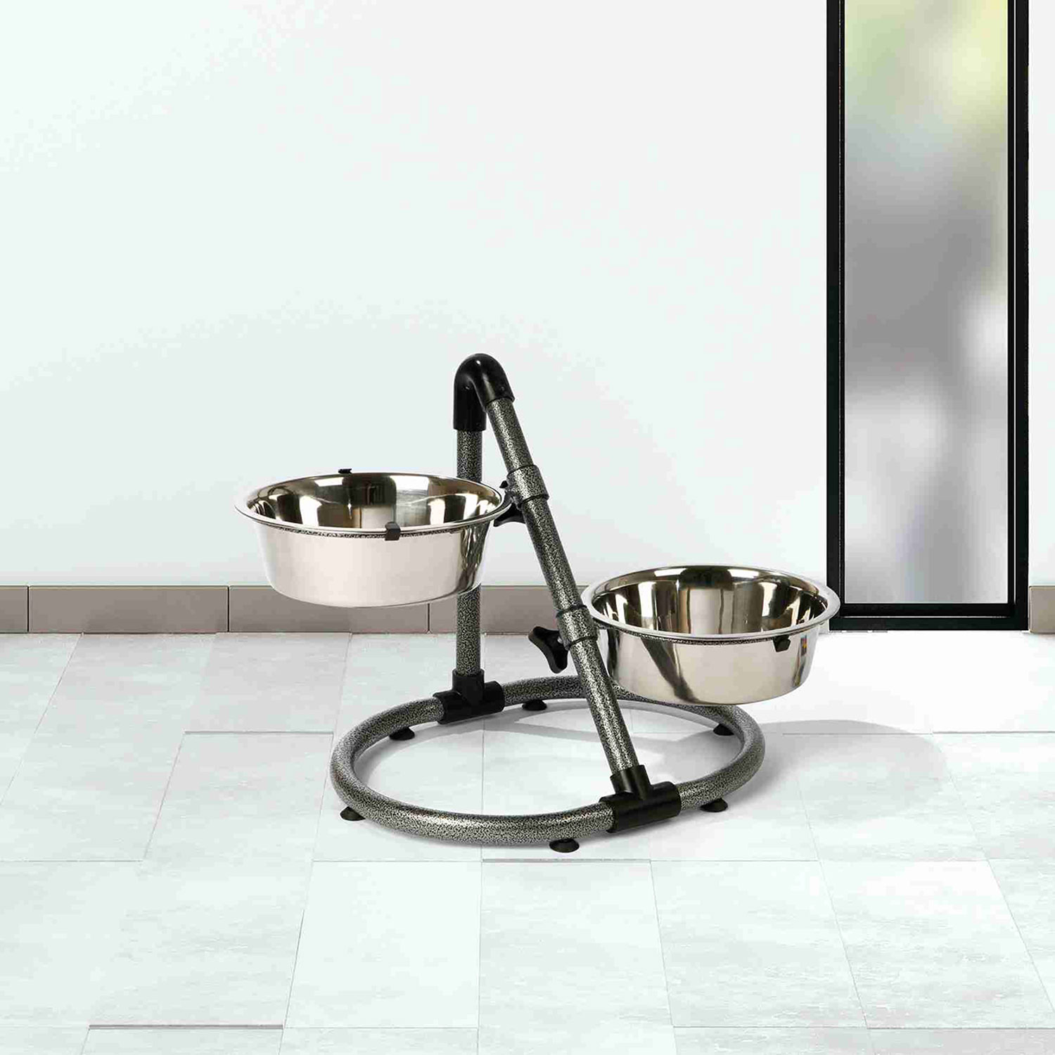 Soporte triangular, 2 comederos, Altura ajustable 2 x 2.8 l/ø24 cm
